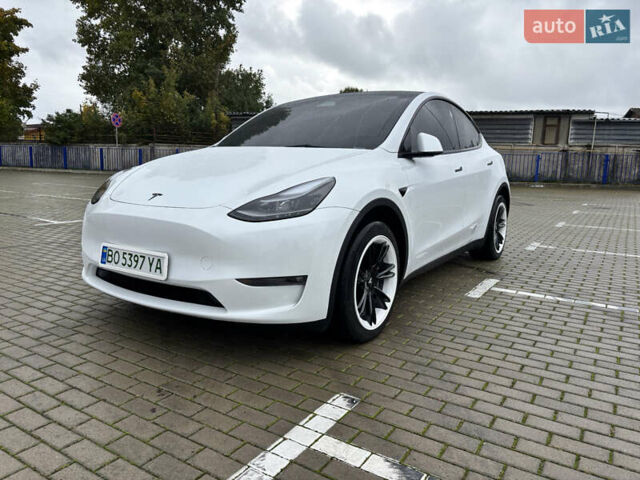 Білий Тесла Model Y, об'ємом двигуна 0 л та пробігом 45 тис. км за 27500 $, фото 6 на Automoto.ua