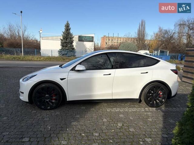 Белый Тесла Model Y, объемом двигателя 0 л и пробегом 47 тыс. км за 32500 $, фото 3 на Automoto.ua