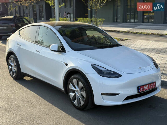 Білий Тесла Model Y, об'ємом двигуна 0 л та пробігом 55 тис. км за 33014 $, фото 16 на Automoto.ua