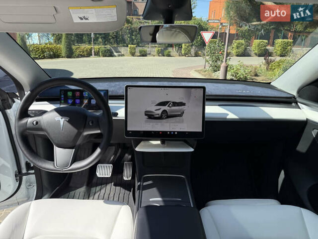 Белый Тесла Model Y, объемом двигателя 0 л и пробегом 59 тыс. км за 32000 $, фото 6 на Automoto.ua