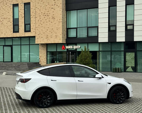 Белый Тесла Model Y, объемом двигателя 0 л и пробегом 45 тыс. км за 29900 $, фото 7 на Automoto.ua