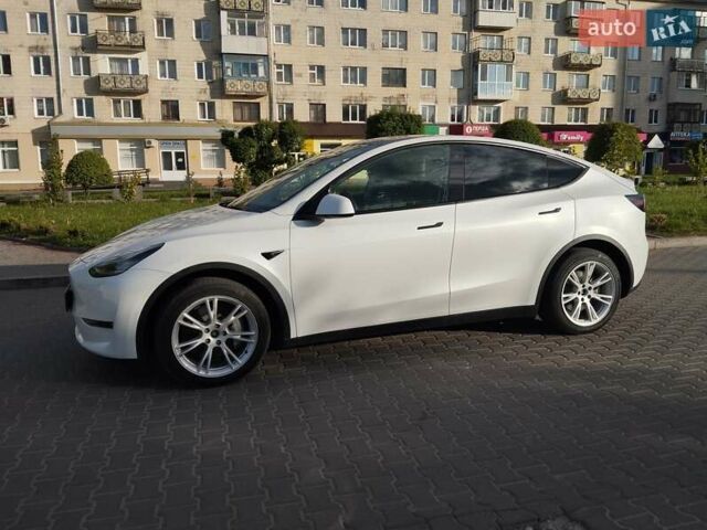 Белый Тесла Model Y, объемом двигателя 0 л и пробегом 31 тыс. км за 25500 $, фото 13 на Automoto.ua