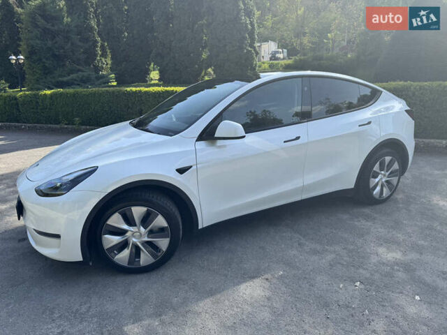 Белый Тесла Model Y, объемом двигателя 0 л и пробегом 24 тыс. км за 32500 $, фото 17 на Automoto.ua