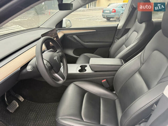 Белый Тесла Model Y, объемом двигателя 0 л и пробегом 53 тыс. км за 28800 $, фото 14 на Automoto.ua