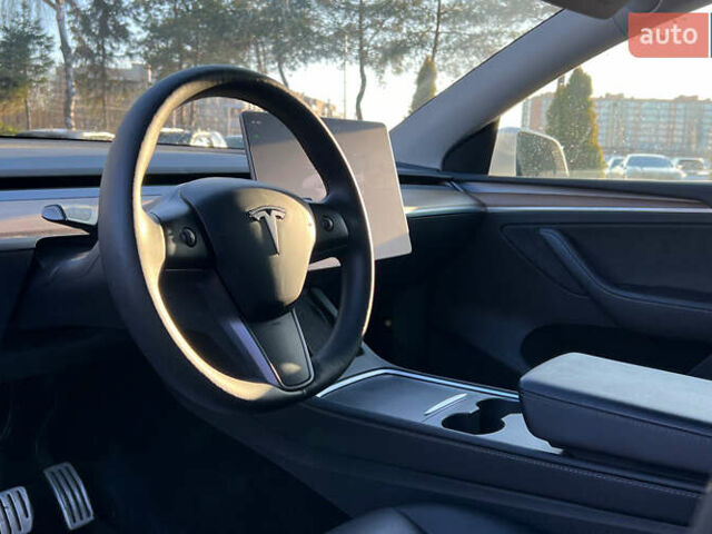 Білий Тесла Model Y, об'ємом двигуна 0 л та пробігом 73 тис. км за 27750 $, фото 9 на Automoto.ua