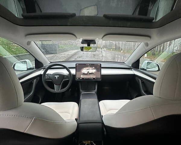Белый Тесла Model Y, объемом двигателя 0 л и пробегом 37 тыс. км за 29990 $, фото 15 на Automoto.ua