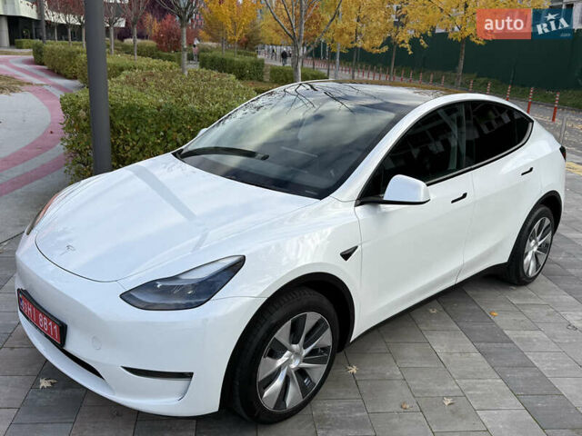 Белый Тесла Model Y, объемом двигателя 0 л и пробегом 25 тыс. км за 32500 $, фото 14 на Automoto.ua