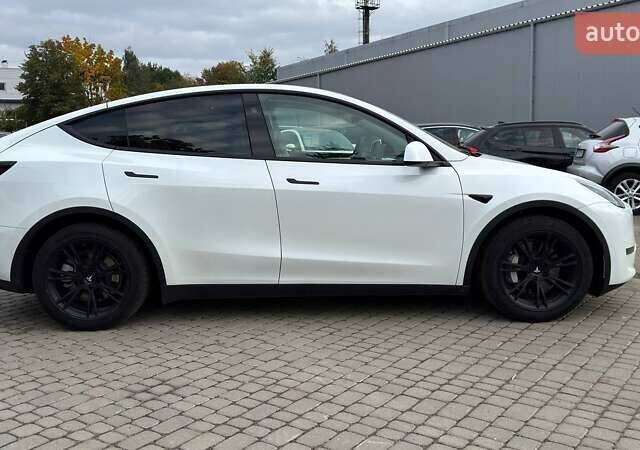 Белый Тесла Model Y, объемом двигателя 0 л и пробегом 34 тыс. км за 27500 $, фото 22 на Automoto.ua