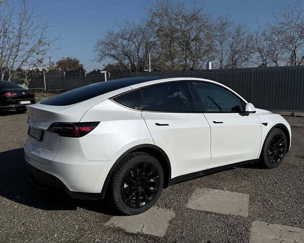 Білий Тесла Model Y, об'ємом двигуна 0 л та пробігом 23 тис. км за 28500 $, фото 7 на Automoto.ua