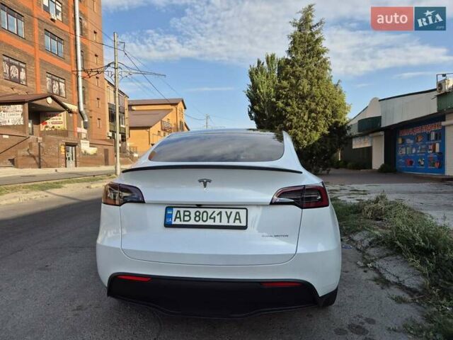 Білий Тесла Model Y, об'ємом двигуна 0 л та пробігом 43 тис. км за 29600 $, фото 3 на Automoto.ua