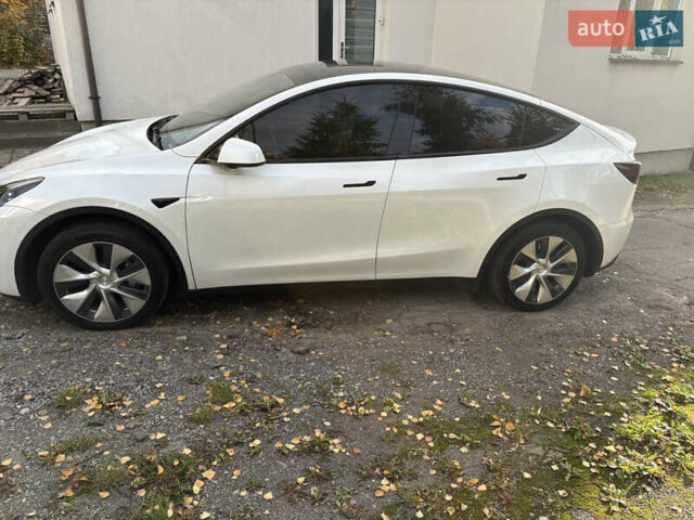 Білий Тесла Model Y, об'ємом двигуна 0 л та пробігом 31 тис. км за 24400 $, фото 8 на Automoto.ua