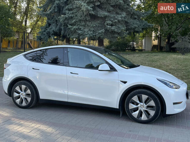 Белый Тесла Model Y, объемом двигателя 0 л и пробегом 81 тыс. км за 24700 $, фото 30 на Automoto.ua