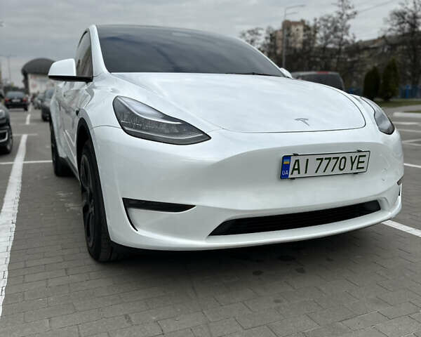 Белый Тесла Model Y, объемом двигателя 0 л и пробегом 13 тыс. км за 42777 $, фото 4 на Automoto.ua