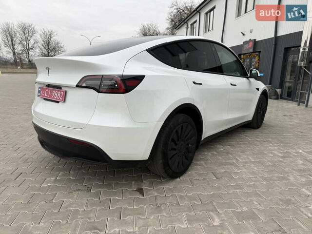 Белый Тесла Model Y, объемом двигателя 0 л и пробегом 39 тыс. км за 27200 $, фото 8 на Automoto.ua