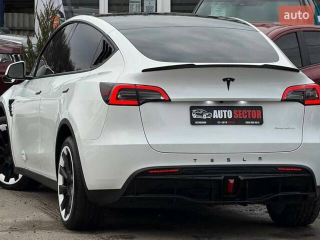 Белый Тесла Model Y, объемом двигателя 0 л и пробегом 53 тыс. км за 28800 $, фото 7 на Automoto.ua