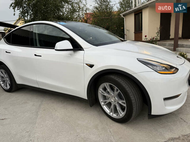 Белый Тесла Model Y, объемом двигателя 0 л и пробегом 26 тыс. км за 29500 $, фото 12 на Automoto.ua