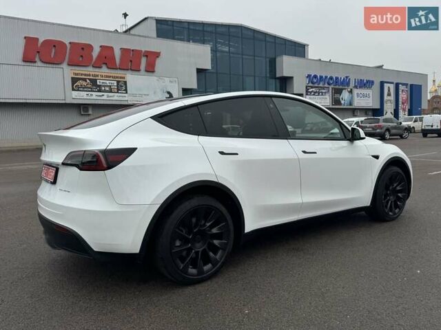 Белый Тесла Model Y, объемом двигателя 0 л и пробегом 59 тыс. км за 31490 $, фото 3 на Automoto.ua