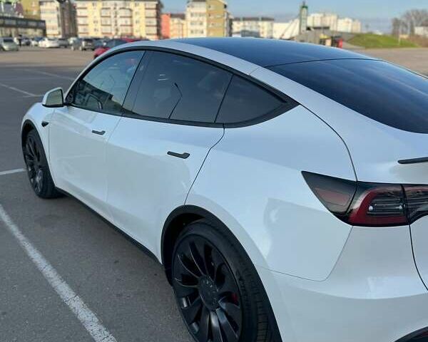 Белый Тесла Model Y, объемом двигателя 0 л и пробегом 35 тыс. км за 27500 $, фото 19 на Automoto.ua