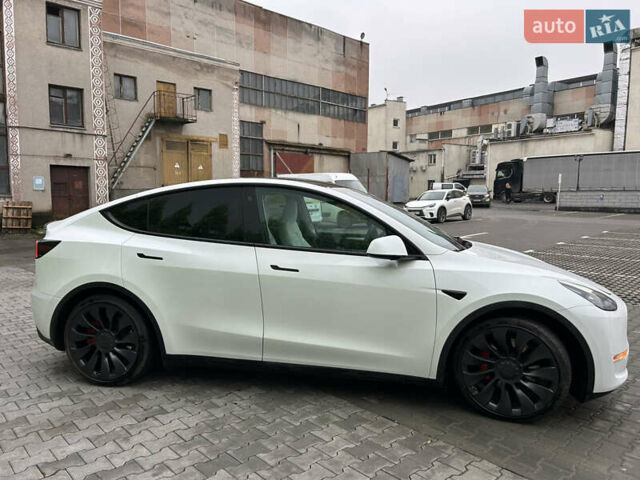 Білий Тесла Model Y, об'ємом двигуна 0 л та пробігом 84 тис. км за 28300 $, фото 5 на Automoto.ua
