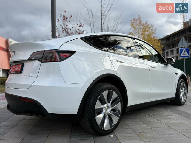 Белый Тесла Model Y, объемом двигателя 0 л и пробегом 25 тыс. км за 32500 $, фото 9 на Automoto.ua