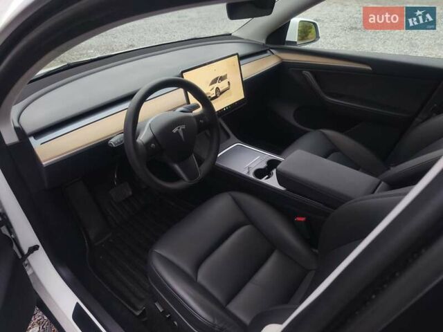 Белый Тесла Model Y, объемом двигателя 0 л и пробегом 39 тыс. км за 26800 $, фото 13 на Automoto.ua