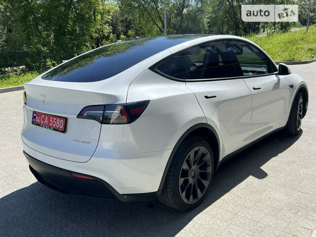 Белый Тесла Model Y, объемом двигателя 0 л и пробегом 12 тыс. км за 38900 $, фото 5 на Automoto.ua