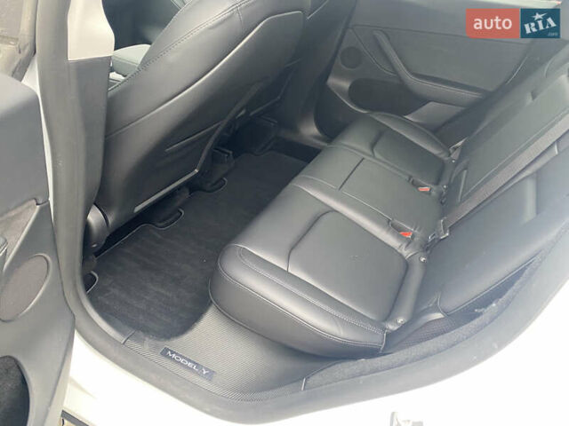 Белый Тесла Model Y, объемом двигателя 0 л и пробегом 108 тыс. км за 25500 $, фото 25 на Automoto.ua