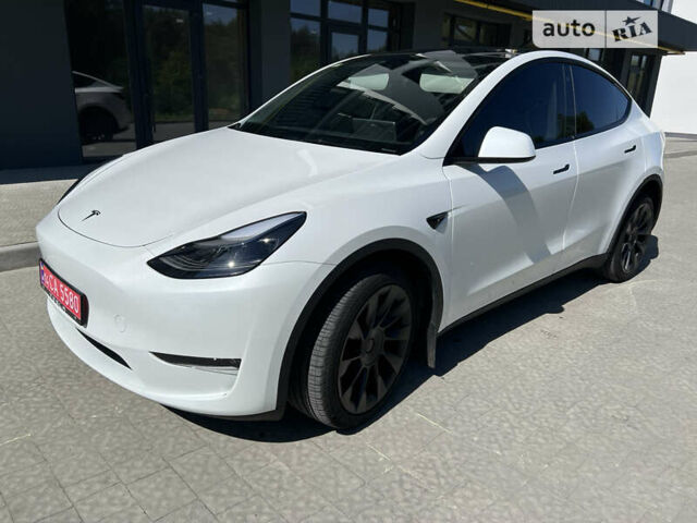 Белый Тесла Model Y, объемом двигателя 0 л и пробегом 12 тыс. км за 38900 $, фото 1 на Automoto.ua