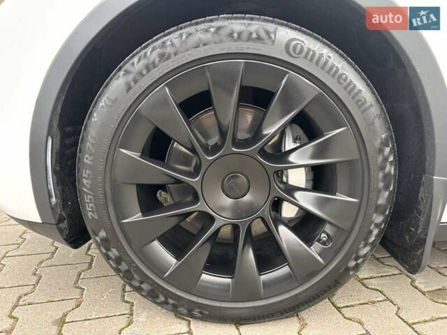 Белый Тесла Model Y, объемом двигателя 0 л и пробегом 41 тыс. км за 29900 $, фото 16 на Automoto.ua