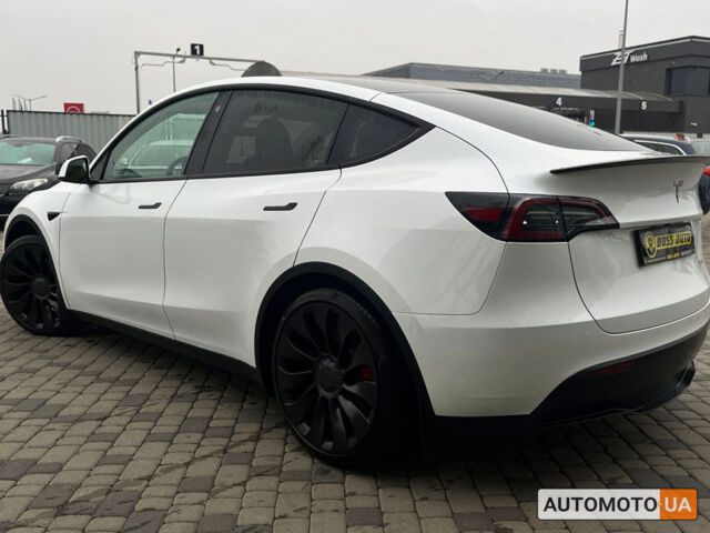 Білий Тесла Model Y, об'ємом двигуна 82 л та пробігом 33 тис. км за 35000 $, фото 4 на Automoto.ua