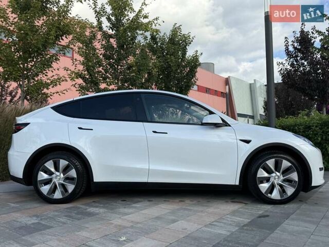Белый Тесла Model Y, объемом двигателя 0 л и пробегом 35 тыс. км за 34500 $, фото 10 на Automoto.ua