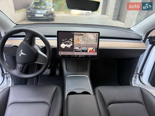 Белый Тесла Model Y, объемом двигателя 0 л и пробегом 33 тыс. км за 32000 $, фото 10 на Automoto.ua