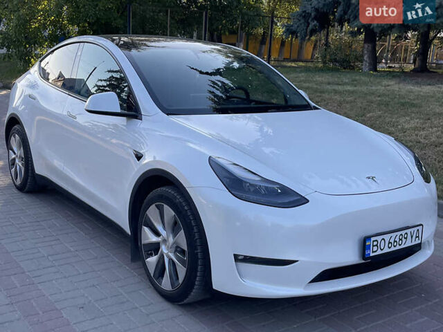 Белый Тесла Model Y, объемом двигателя 0 л и пробегом 81 тыс. км за 24700 $, фото 9 на Automoto.ua