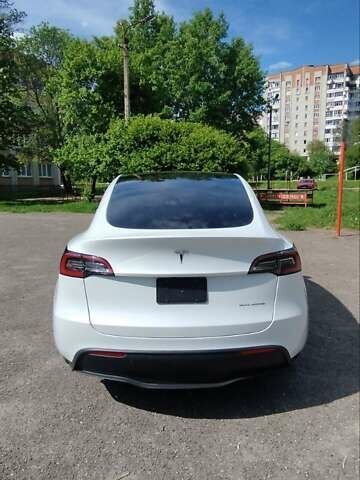 Белый Тесла Model Y, объемом двигателя 0 л и пробегом 1 тыс. км за 38000 $, фото 5 на Automoto.ua