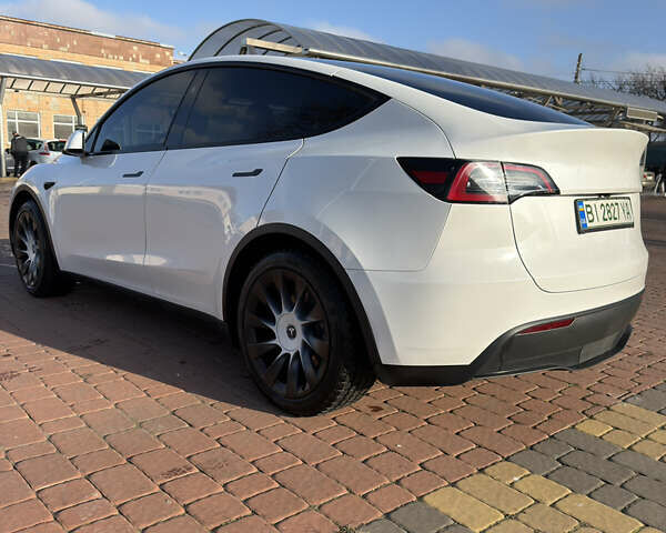 Белый Тесла Model Y, объемом двигателя 0 л и пробегом 29 тыс. км за 29500 $, фото 4 на Automoto.ua