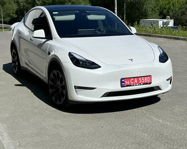 Белый Тесла Model Y, объемом двигателя 0 л и пробегом 12 тыс. км за 38900 $, фото 8 на Automoto.ua