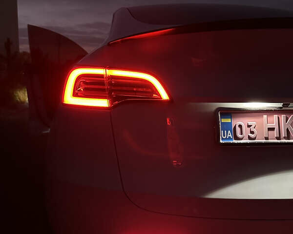 Белый Тесла Model Y, объемом двигателя 0 л и пробегом 24 тыс. км за 32000 $, фото 31 на Automoto.ua