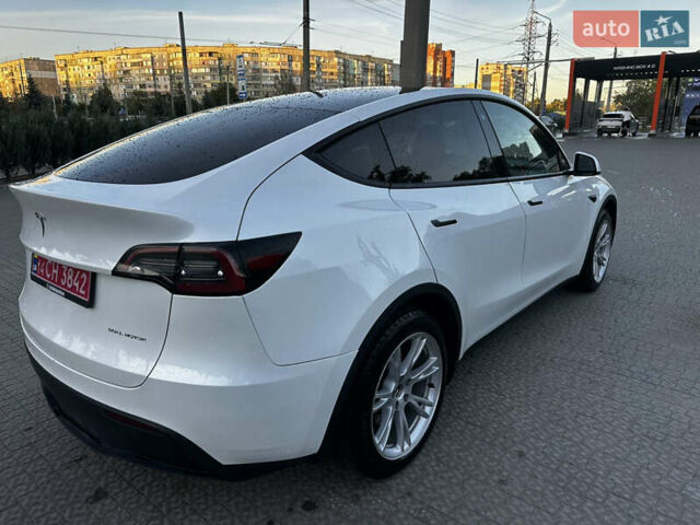 Білий Тесла Model Y, об'ємом двигуна 0 л та пробігом 42 тис. км за 29500 $, фото 5 на Automoto.ua