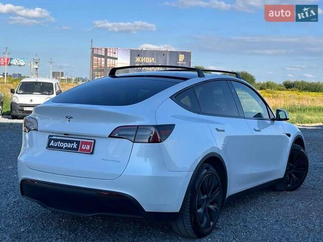 Белый Тесла Model Y, объемом двигателя 0 л и пробегом 34 тыс. км за 30890 $, фото 9 на Automoto.ua