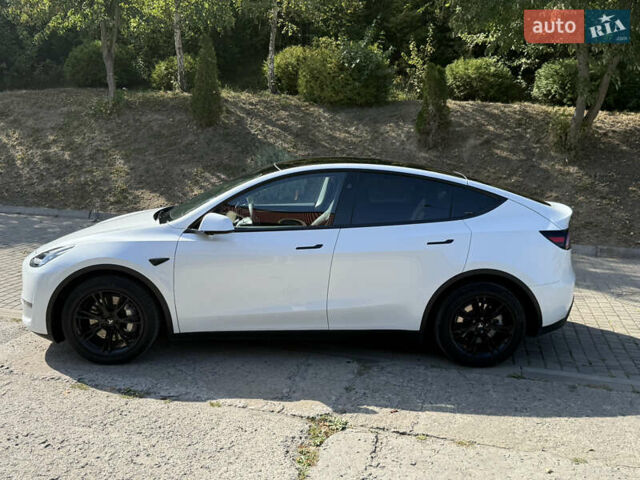 Белый Тесла Model Y, объемом двигателя 0 л и пробегом 13 тыс. км за 29500 $, фото 5 на Automoto.ua