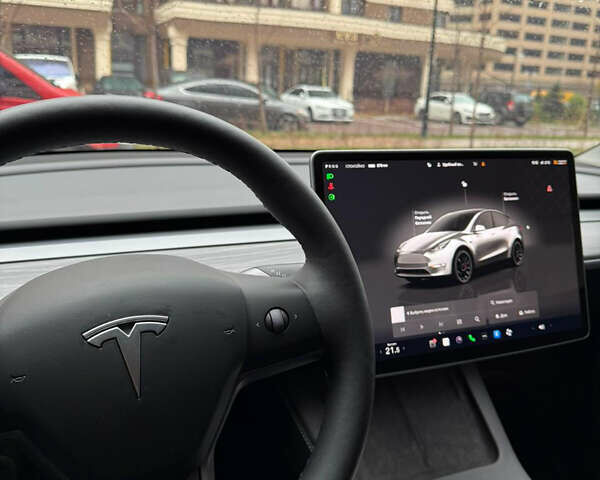 Белый Тесла Model Y, объемом двигателя 0 л и пробегом 17 тыс. км за 31300 $, фото 14 на Automoto.ua