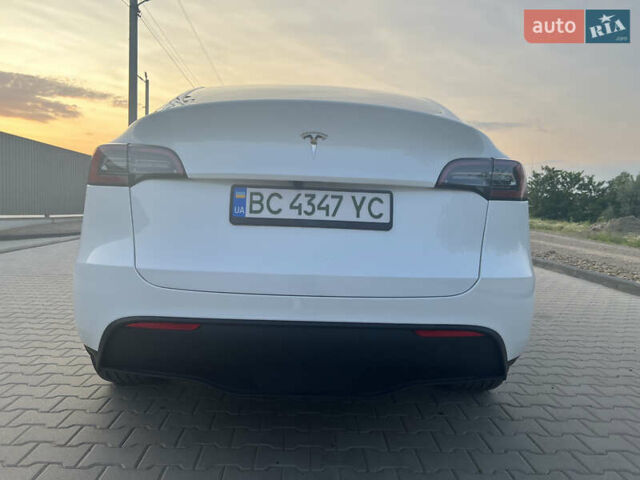 Белый Тесла Model Y, объемом двигателя 0 л и пробегом 8 тыс. км за 33000 $, фото 8 на Automoto.ua