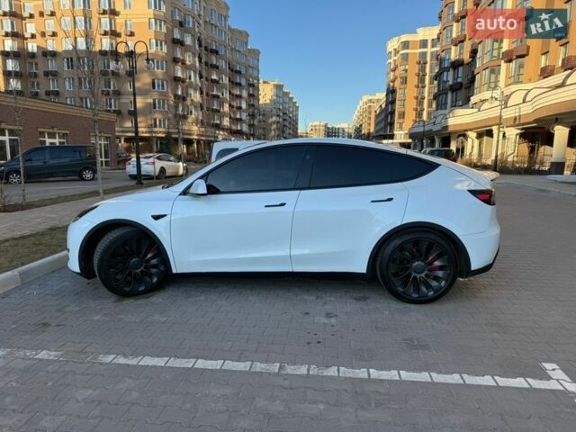 Белый Тесла Model Y, объемом двигателя 0 л и пробегом 18 тыс. км за 29700 $, фото 5 на Automoto.ua