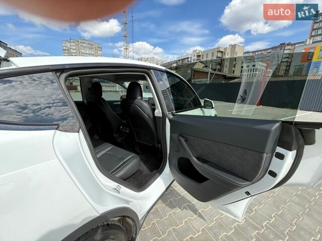 Белый Тесла Model Y, объемом двигателя 0 л и пробегом 24 тыс. км за 27100 $, фото 17 на Automoto.ua
