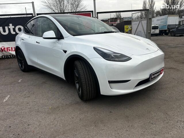 Белый Тесла Model Y, объемом двигателя 0 л и пробегом 25 тыс. км за 33290 $, фото 6 на Automoto.ua
