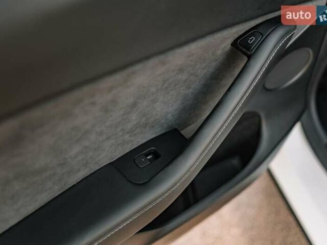 Білий Тесла Model Y, об'ємом двигуна 0 л та пробігом 5 тис. км за 29900 $, фото 38 на Automoto.ua