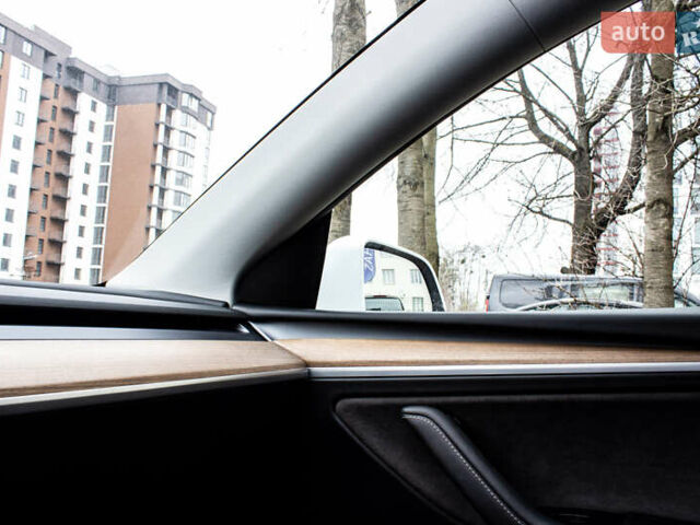 Білий Тесла Model Y, об'ємом двигуна 0 л та пробігом 11 тис. км за 30000 $, фото 41 на Automoto.ua