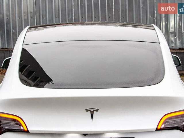 Білий Тесла Model Y, об'ємом двигуна 0 л та пробігом 11 тис. км за 30000 $, фото 13 на Automoto.ua