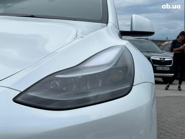 Белый Тесла Model Y, объемом двигателя 0 л и пробегом 33 тыс. км за 34890 $, фото 1 на Automoto.ua