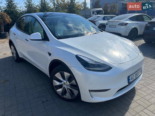 Белый Тесла Model Y, объемом двигателя 0 л и пробегом 39 тыс. км за 30999 $, фото 2 на Automoto.ua
